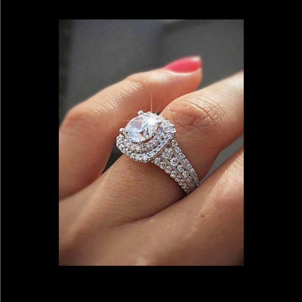 Glamorous Silver CZ Ring ~ Size 8 ~ Brand New!